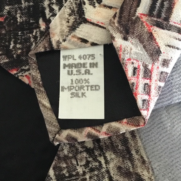 Vintage King Kong Silk Tie RKO Pictures 1992 - Picture 7 of 10